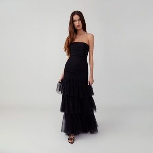 Fame and Partners Strapless Tiered Gown